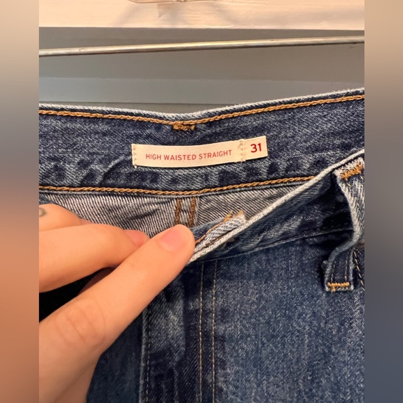 *LAST CALL* Levi’s high waist straight leg jeans size 31 EUC - Picture 2 of 4